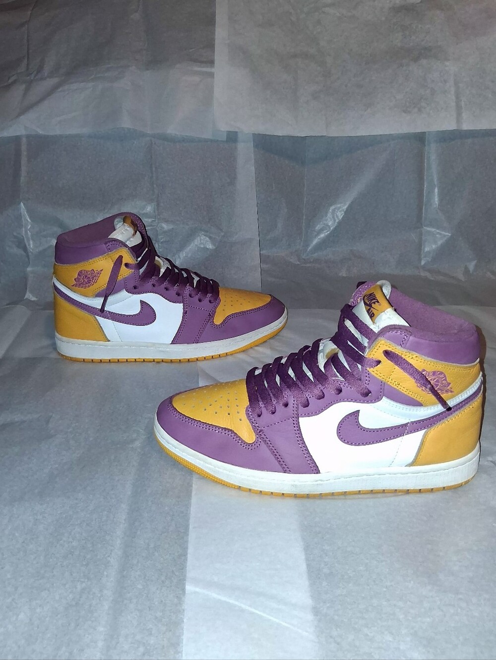 Jordan 1 Retro Sneakers, Men 8.5 = Women 10